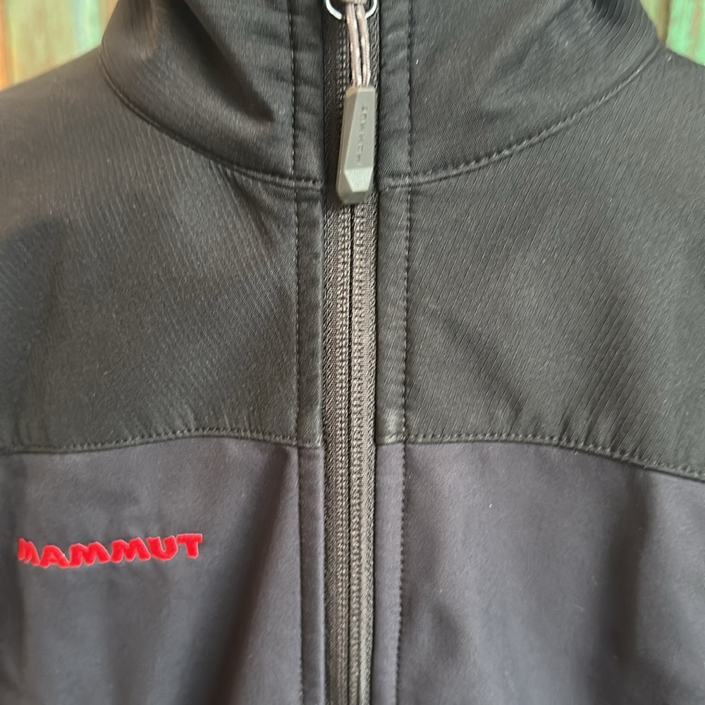 Mammut Black Softshell Jacket - Picture 2 of 6